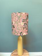 Lampenkap gemaakt van een prachtige gebloemde stof, Ophalen of Verzenden, Nieuw, Stof, Minder dan 50 cm