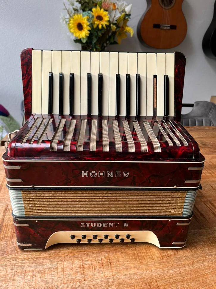Hohner Student II accordeon, Muziek en Instrumenten, Accordeons, Gebruikt, Toetsaccordeon, Hohner, Met riemen, Ophalen