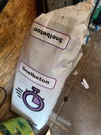 Snelbeton 25kg volle zak GRATIS, Ophalen, Nieuw