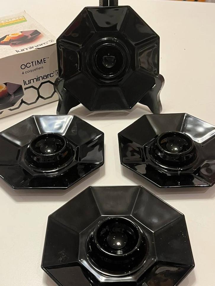 Set van 4 Luminarc Octime zwart eierdopjes in doos, Huis en Inrichting, Keuken | Servies, Zo goed als nieuw, Overige stijlen, Glas