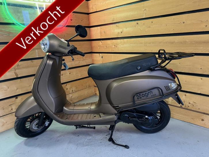 AGM Bromscooter VX 50 (bj 2017), Fietsen en Brommers, Brommers | Overige merken, Gebruikt