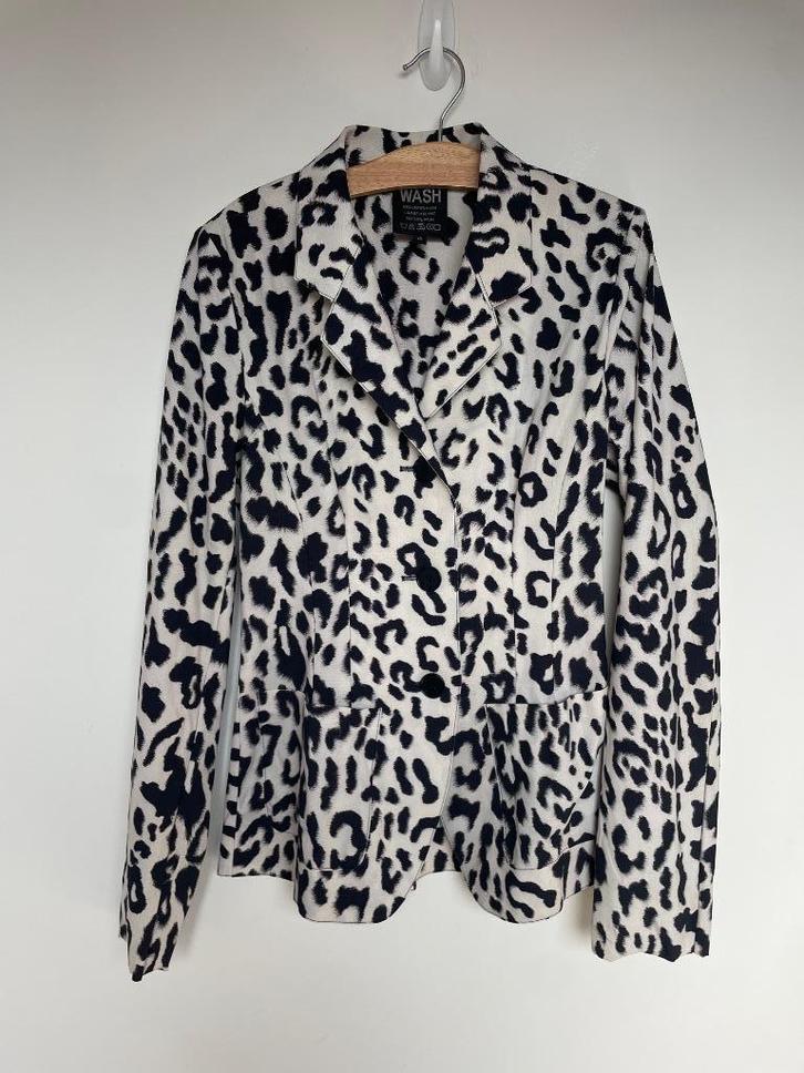 Irie Wash travelstof blazer panterprint wit zwart XS, Kleding | Dames, Jasjes, Kostuums en Pakken, Zo goed als nieuw, Maat 34 (XS) of kleiner