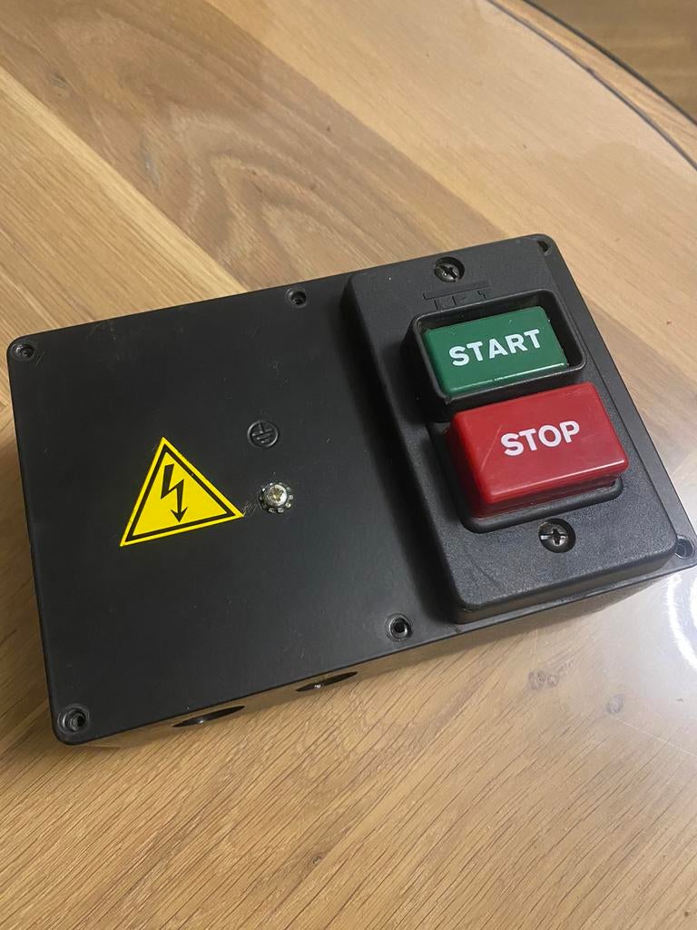 400v machine motor schakelaar power switch box metaal, Verzenden, Zo goed als nieuw