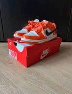 Nike Dunk Low Halloween - Maat 37,5, Kleding | Dames, Schoenen, Ophalen of Verzenden, Nieuw, Oranje, Sneakers of Gympen