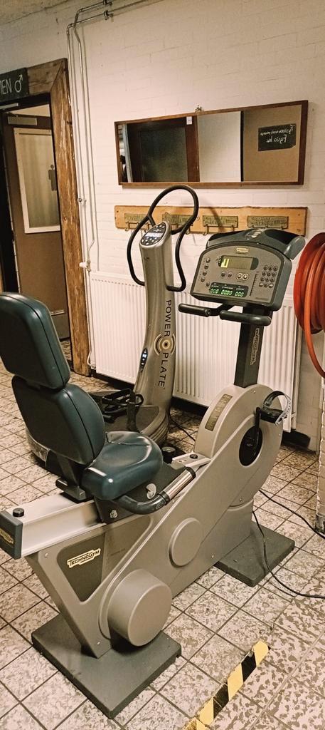 Prachtige Pro Technogym Zit/ lig fiets wegens overcompleet, Sport en Fitness, Fitnessapparatuur, Zo goed als nieuw, Hometrainer