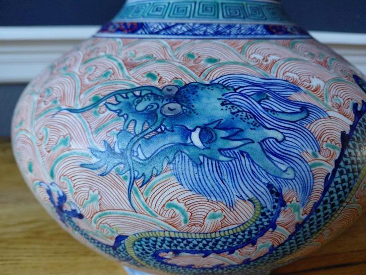 Chinese vaas – draakdecor, handbeschilderd, Verzamelen, Porselein, Kristal en Bestek, Zo goed als nieuw, Overige typen, Porselein
