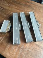 Muurkampen - Set van 4, Ophalen of Verzenden, Gebruikt, Metaal