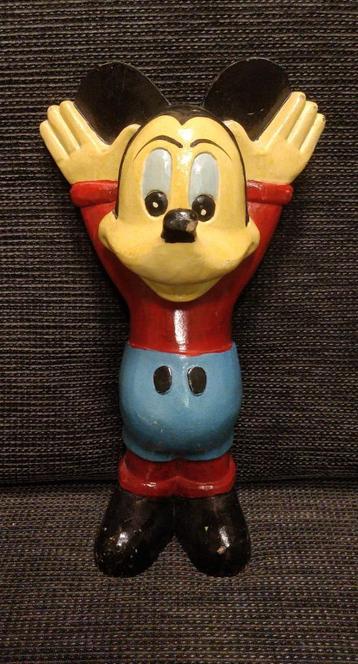 Mickey mouse (hout) beschikbaar voor biedingen