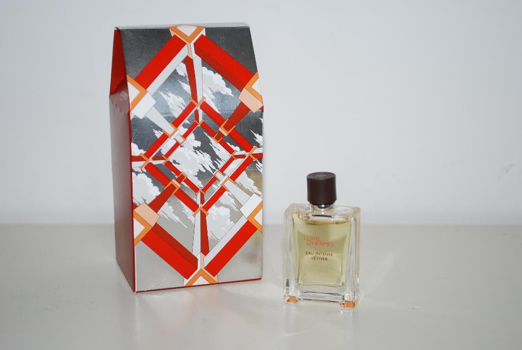 Miniatuur Hermes Terre D' Hermes Eau Intense Vetiver, Verzamelen, Parfumverzamelingen, Ophalen of Verzenden, Zo goed als nieuw