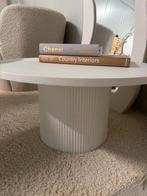 Salontafel beige rond met geribbelde poot, Ophalen, Japandi, Tables by Leon, Rond