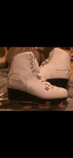 Kunstschaatsen zo goed als nieuw, Sport en Fitness, Schaatsen, Ophalen of Verzenden, Zo goed als nieuw, Kunstschaatsen, Overige merken