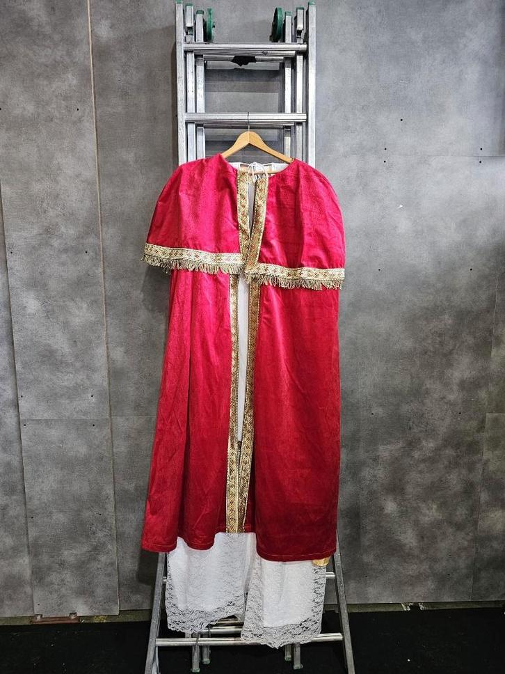 sinterklaas en pieten pakken, Diversen, Sinterklaas, Zo goed als nieuw, Ophalen of Verzenden