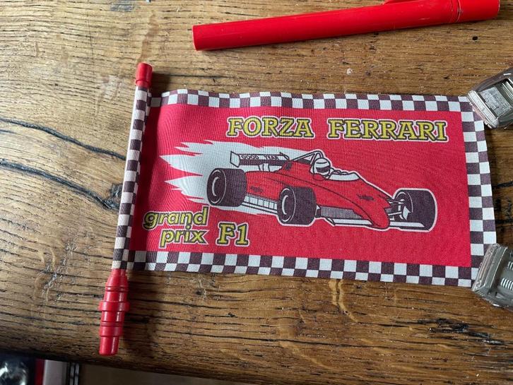 Ferrari items, Verzamelen, Automerken, Motoren en Formule 1, Zo goed als nieuw, Auto's, Ophalen of Verzenden