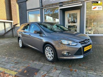 Ford Focus Wagon 1.6 EcoBoost Titanium / NAVI / ACHTERUITRIJ beschikbaar voor biedingen