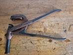oude knoopjes tang, Antiek en Kunst, Antiek | Gereedschap en Instrumenten, Ophalen of Verzenden