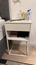 Ikea vikhammer nachtkastje, Huis en Inrichting, Slaapkamer | Nachtkastjes, Ophalen, Gebruikt