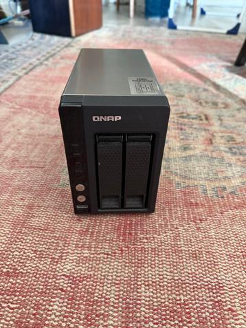 QNAP NAS 3TB  TS -221 beschikbaar voor biedingen