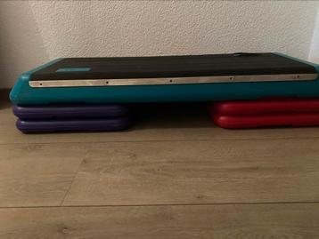 Steps 11 cm hoog,1 meter breedte beschikbaar voor biedingen
