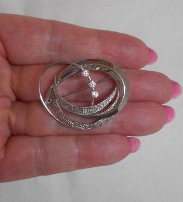 Zilveren K&L modernist broche nr.588 beschikbaar voor biedingen