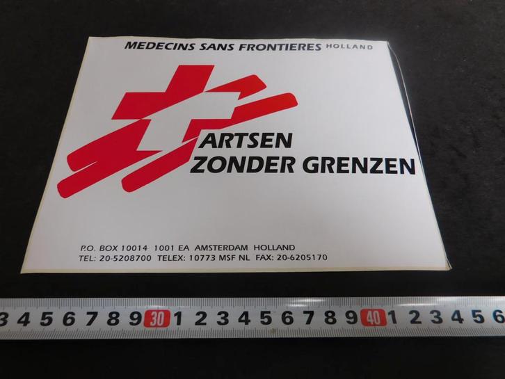 sticker ARTSEN ZONDER GRENZEN  Medecins sans frontieres NL*, Verzamelen, Stickers, Zo goed als nieuw, Ophalen