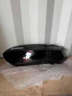 Peugeot Kisbee Achterkap Links Glans Zwart NIEUW, Auto diversen, Dakkoffers, Ophalen, Info@peugeot.nl, Nieuw, Nederland