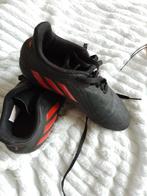 Adidas voetbal schoenen sneakers voetbalschoenen zwart rood, Schoenen, Jongen of Meisje, Gebruikt, Ophalen of Verzenden