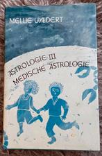 Medische astrologie deel 3 Mellie Uyldert, Boeken, Esoterie en Spiritualiteit, Astrologie, Ophalen of Verzenden, Zo goed als nieuw