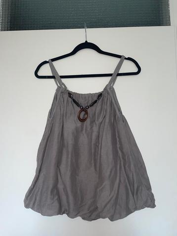 taupe kleurige zomerse ballon tank top met ketting mt M beschikbaar voor biedingen