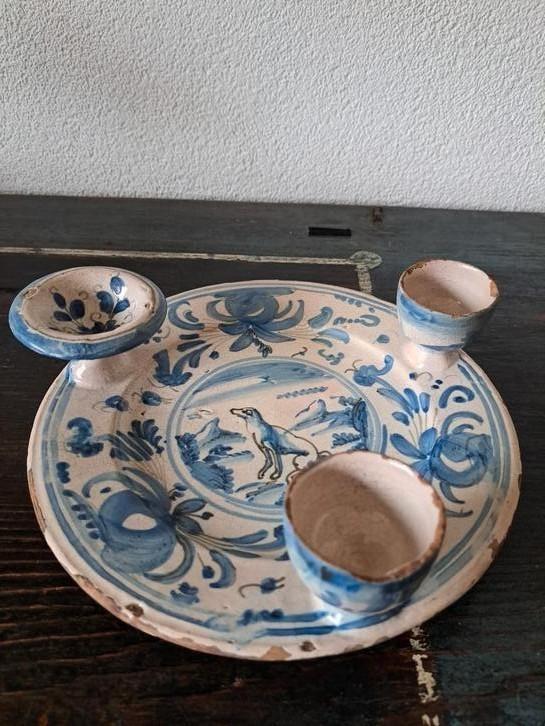 18e eeuw aardewerk Majolica bord uit Savona Italie, Antiek en Kunst, Antiek | Keramiek en Aardewerk, Ophalen of Verzenden