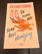 De man die twee keer doodging - Richard Osman, Ophalen of Verzenden, Zo goed als nieuw, Nederland