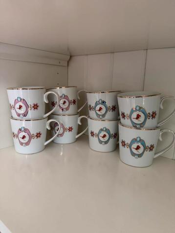 Pip Studio servies Love Birds wit mokken met blauw en roze beschikbaar voor biedingen