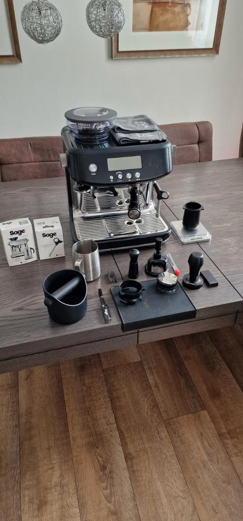 Sage Barista Pro (half jaar oud) Truffel Black, Witgoed en Apparatuur, Koffiezetapparaten, Zo goed als nieuw, Espresso apparaat