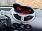 Renault Twingo 1.2 16V 2011, Auto's, Twingo, 74 pk, 4 stoelen, Leder en Stof