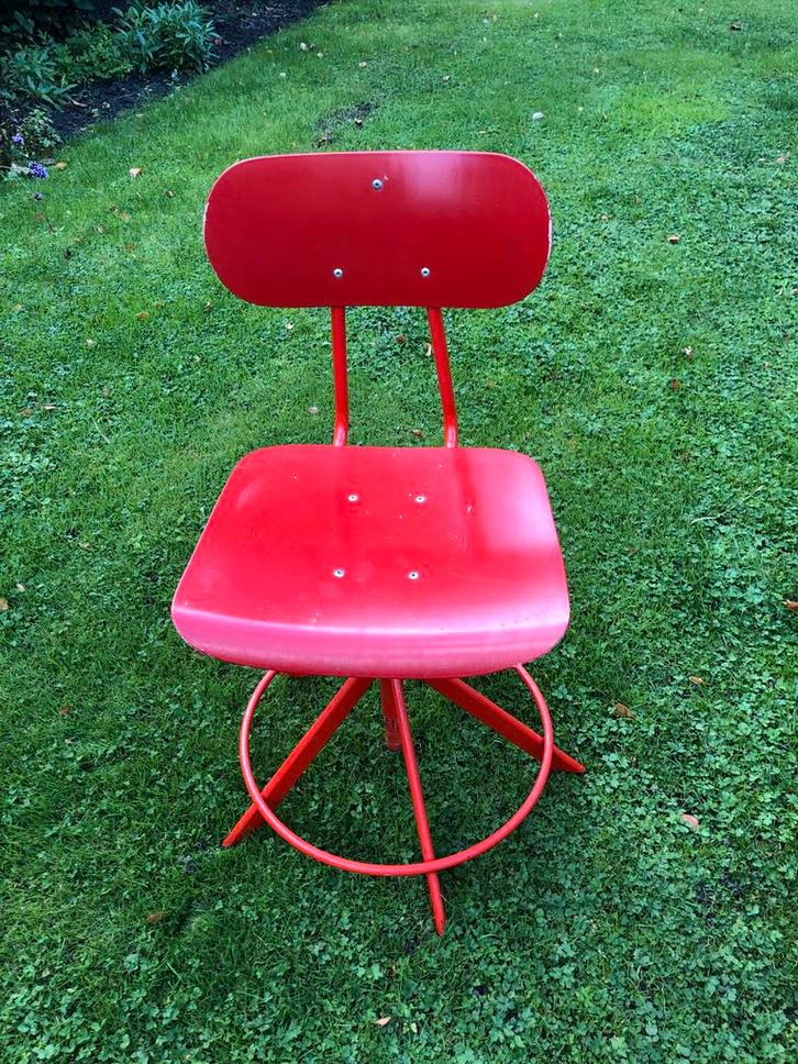 Rode Draaistoel - Vintage Look, Huis en Inrichting, Stoelen, Gebruikt, Eén, Metaal, Rood, Ophalen