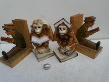2 sets fraaie boekensteunen beschikbaar voor biedingen
