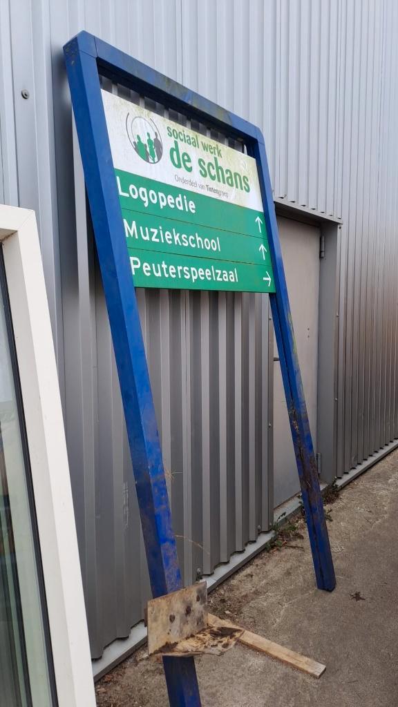 Groot wegwijzerbord van aluminium, Verzamelen, Merken en Reclamevoorwerpen, Gebruikt, Reclamebord, Ophalen