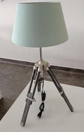 stoere tafellamp statief tripod industriele look retro lamp beschikbaar voor biedingen