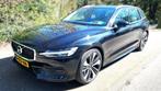 Volvo V60 B3 163pk Mild Hybrid zwart 2022, Automaat, leder, 1800 kg, 4 cilinders, 1969 cc, 1634 kg