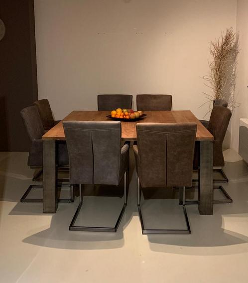 Prachtige eettafel met mangohouten blad 160 x 160 cm, Huis en Inrichting, Complete eetkamers, Zo goed als nieuw, Ophalen