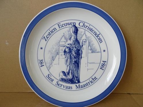 Bord Sint Servaas Maastricht Zestien Eeuwen Christendom 1984, Verzamelen, Religie, Zo goed als nieuw, Christendom | Katholiek