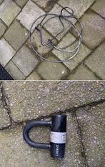 Geplastificeerde anti-diefstal-kabel 5 m met slot 2 sleutels, Motoren, Accessoires | Sloten, Ophalen of Verzenden, Zo goed als nieuw