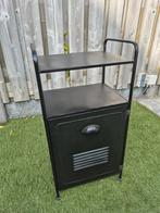 Metalen nachtkastje, Huis en Inrichting, Slaapkamer | Nachtkastjes, Ophalen, Zo goed als nieuw, Metaal of Aluminium, Minder dan 45 cm