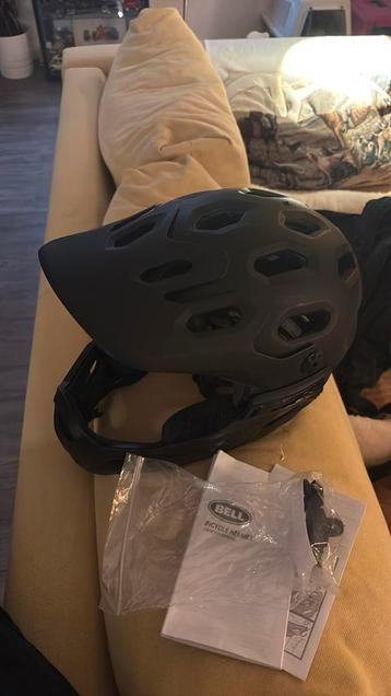 Bell Super 3R Mips | zo goed als nieuw beschikbaar voor biedingen