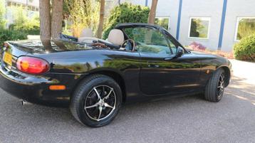  MX-5 1.6 I 2000 Zwart//MIRACLE//Nwe APK //Roest vrij beschikbaar voor biedingen