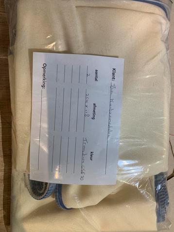 Gordijnen(pees)/Roomdividers beschikbaar voor biedingen