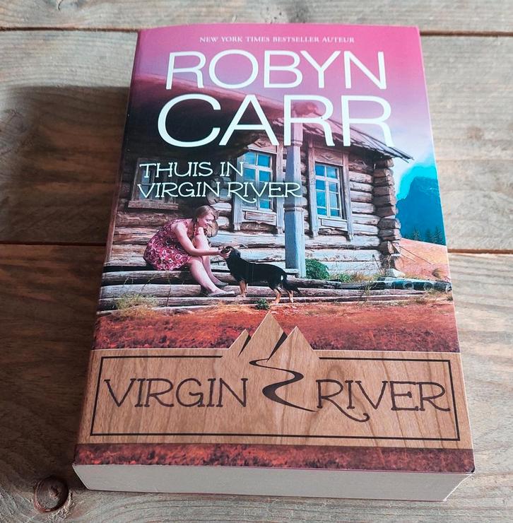 Robyn Carr - Thuis in Virgin River, Boeken, Romans, Zo goed als nieuw, Amerika, Ophalen of Verzenden