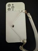 Witte Iphone 12 hoes met Kaarthouder en polsbandje, Ophalen of Verzenden, Gebruikt, IPhone 12, Hoesje of Tasje