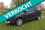 Dacia DOKKER 1.2 TCe S&S 10th Anniversary*airco*cruise*navig, Auto's, Voorwielaandrijving, Gebruikt, Euro 6, 4 cilinders
