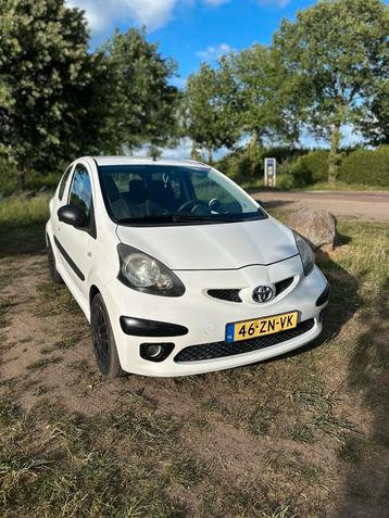 Toyota Aygo 1.0 12V Vvt-i 3DRS MMT 2008 Wit beschikbaar voor biedingen