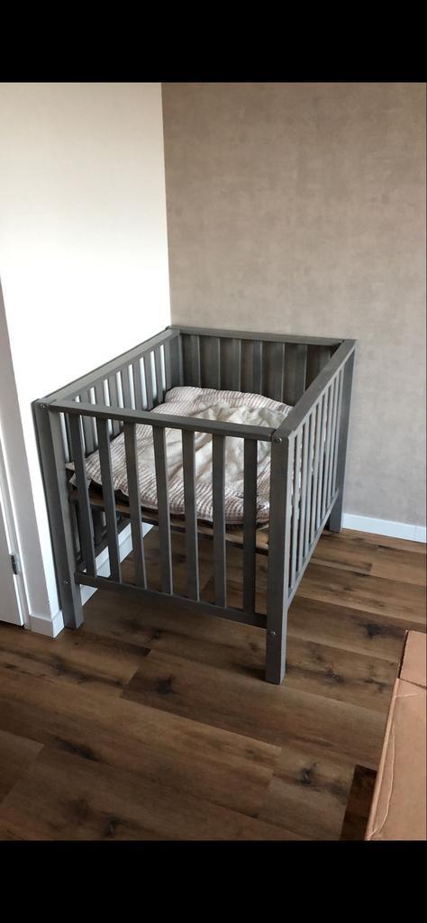 Mooie babybox van Babypark., Kinderen en Baby's, Boxen, Zo goed als nieuw, Vierkant, In hoogte verstelbaar, Ophalen of Verzenden